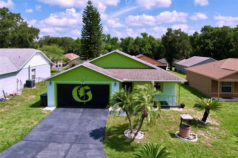 A home in LAKELAND