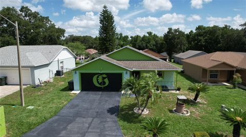 A home in LAKELAND