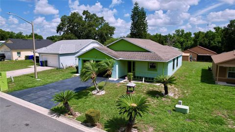 A home in LAKELAND