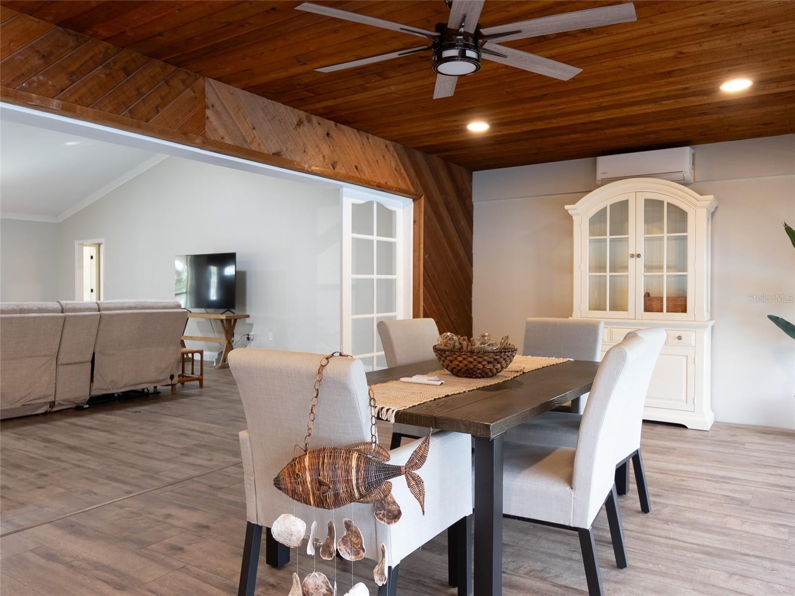 OVERBROOK GARDENS - Residential