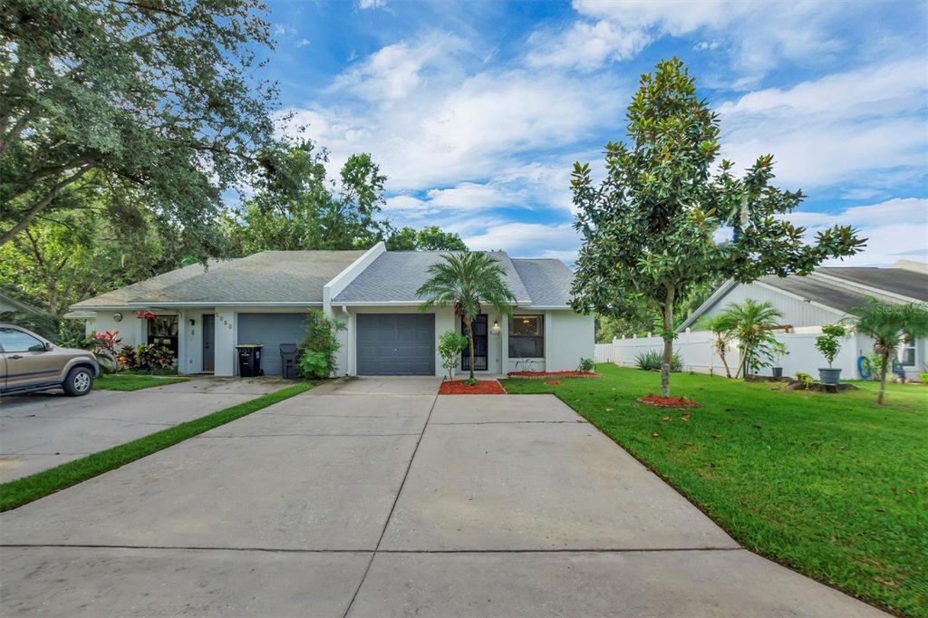 Photo of 1154 Dosseywood Lane, Lakeland, FL 33811 (MLS # P4935875)