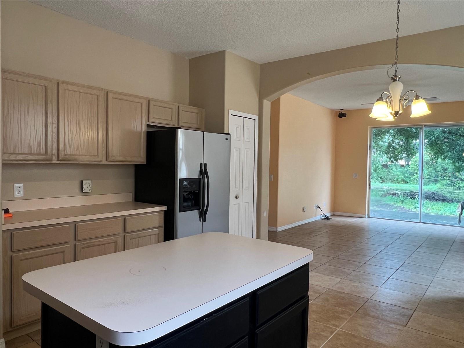 1829 SNARESBROOK WAY