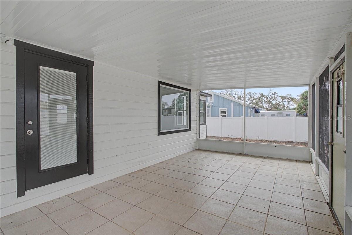 ROSLYN HOMES - Residential