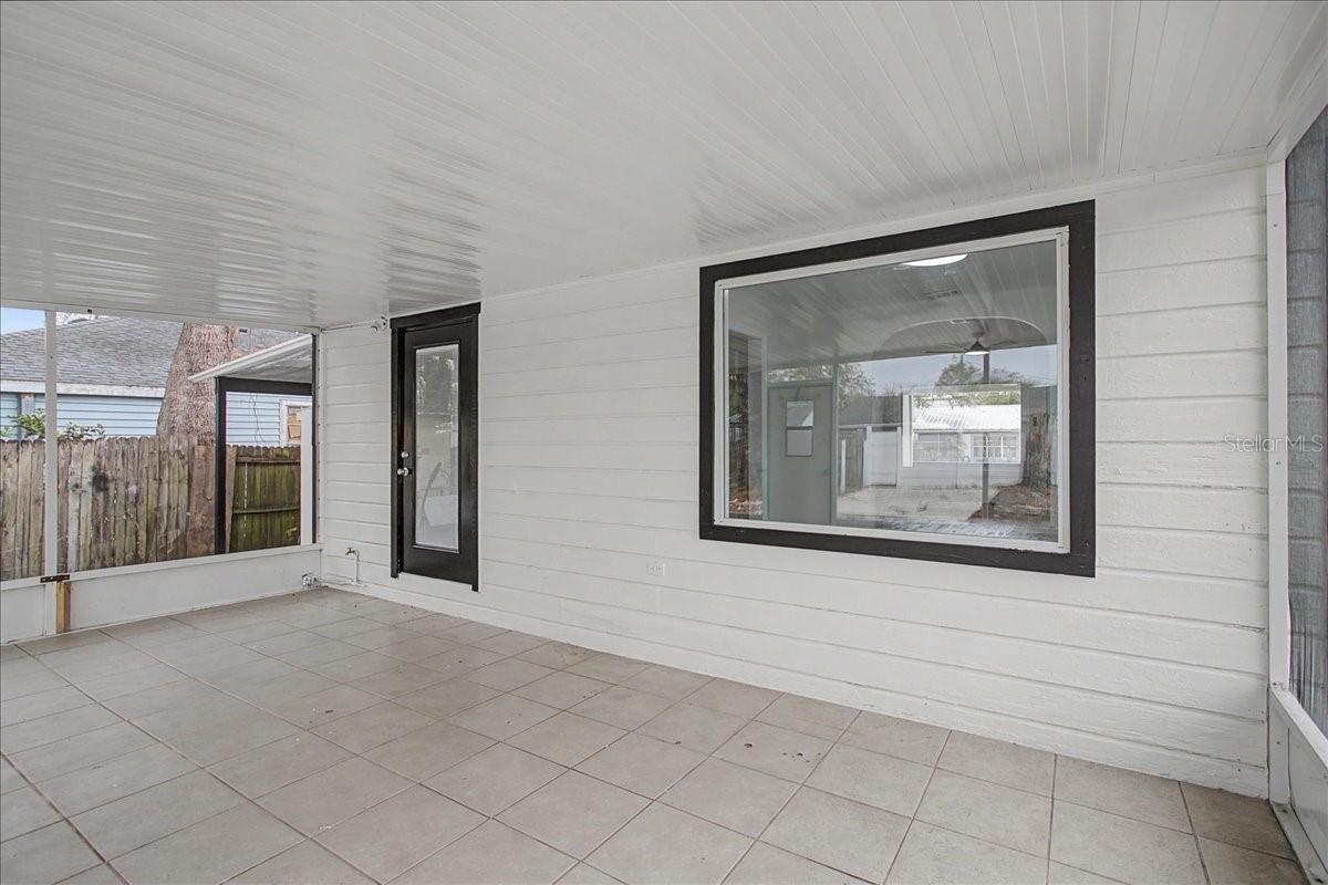 ROSLYN HOMES - Residential