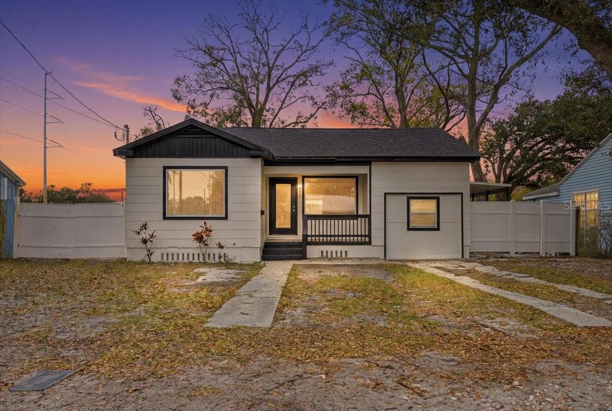 ROSLYN HOMES - Residential