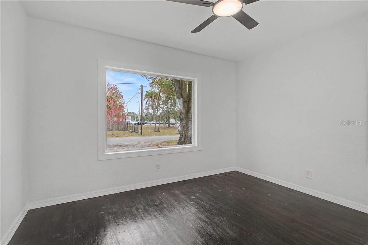 ROSLYN HOMES - Residential