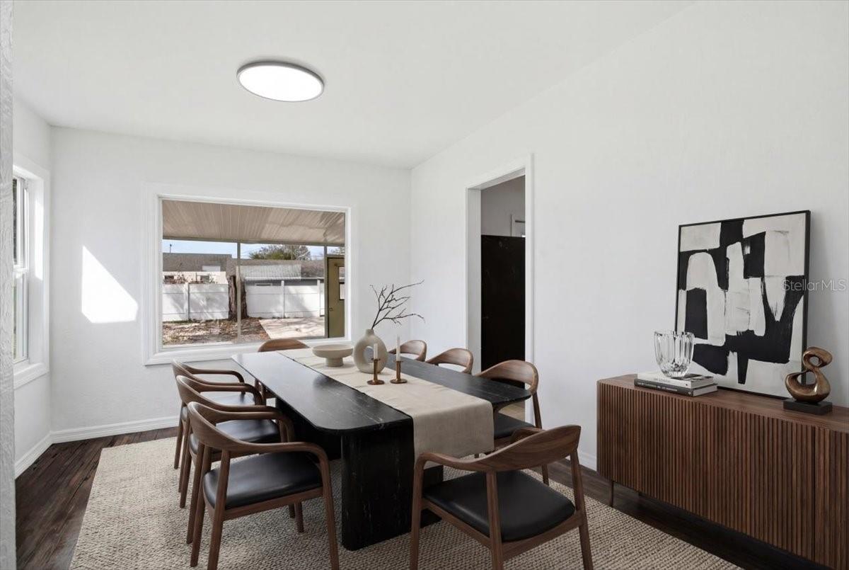 ROSLYN HOMES - Residential