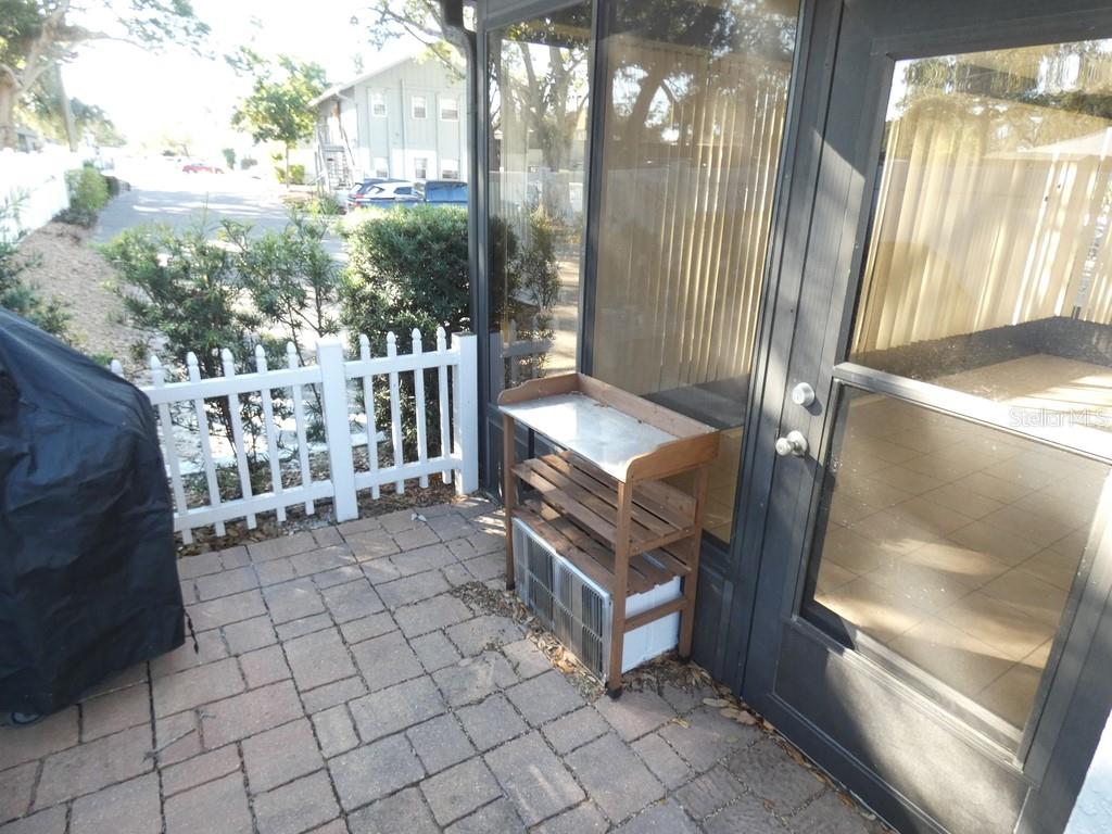 OAK LAKE PARK CONDO - Residential