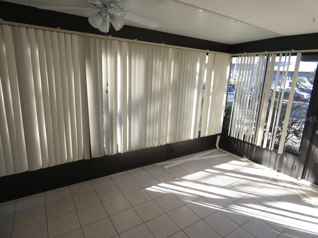 OAK LAKE PARK CONDO - Residential