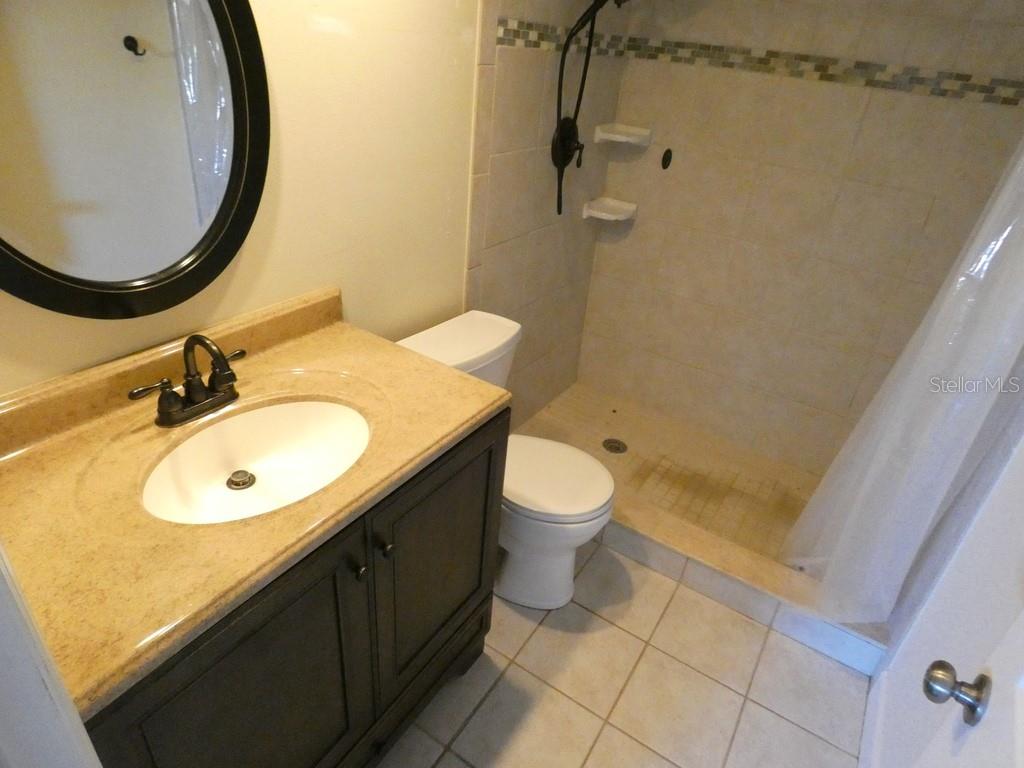 OAK LAKE PARK CONDO - Residential