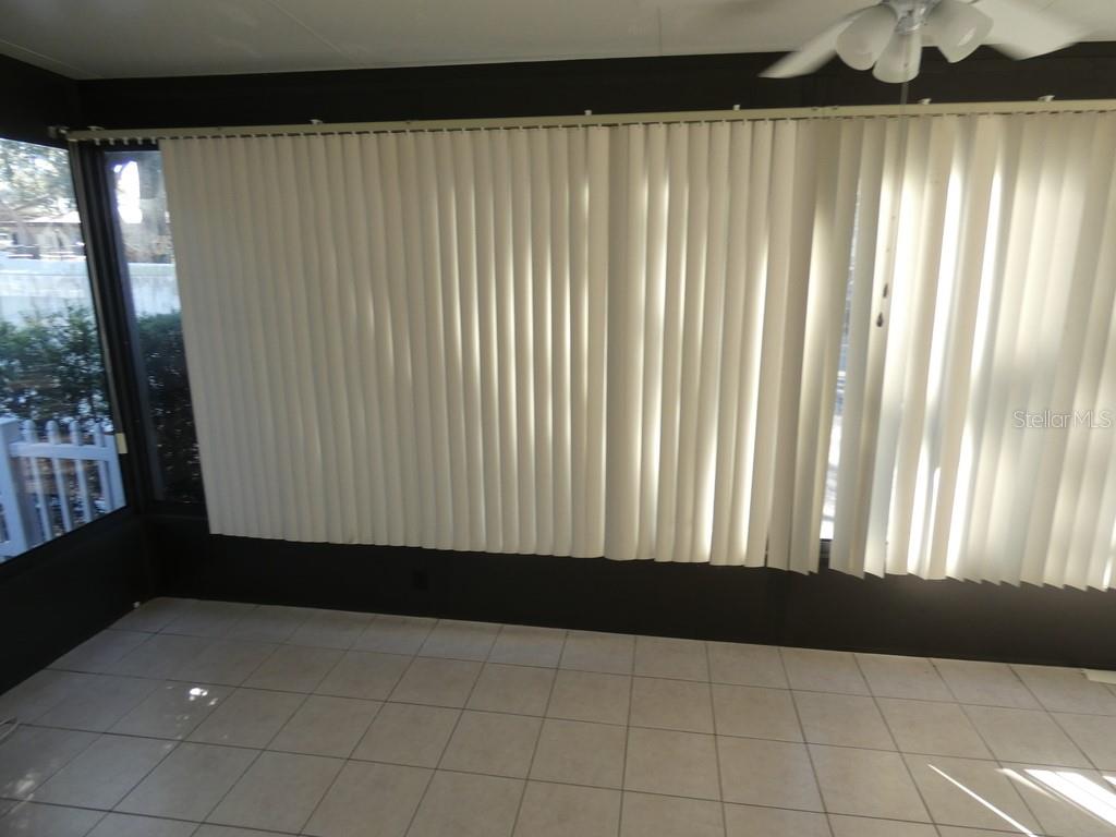 OAK LAKE PARK CONDO - Residential