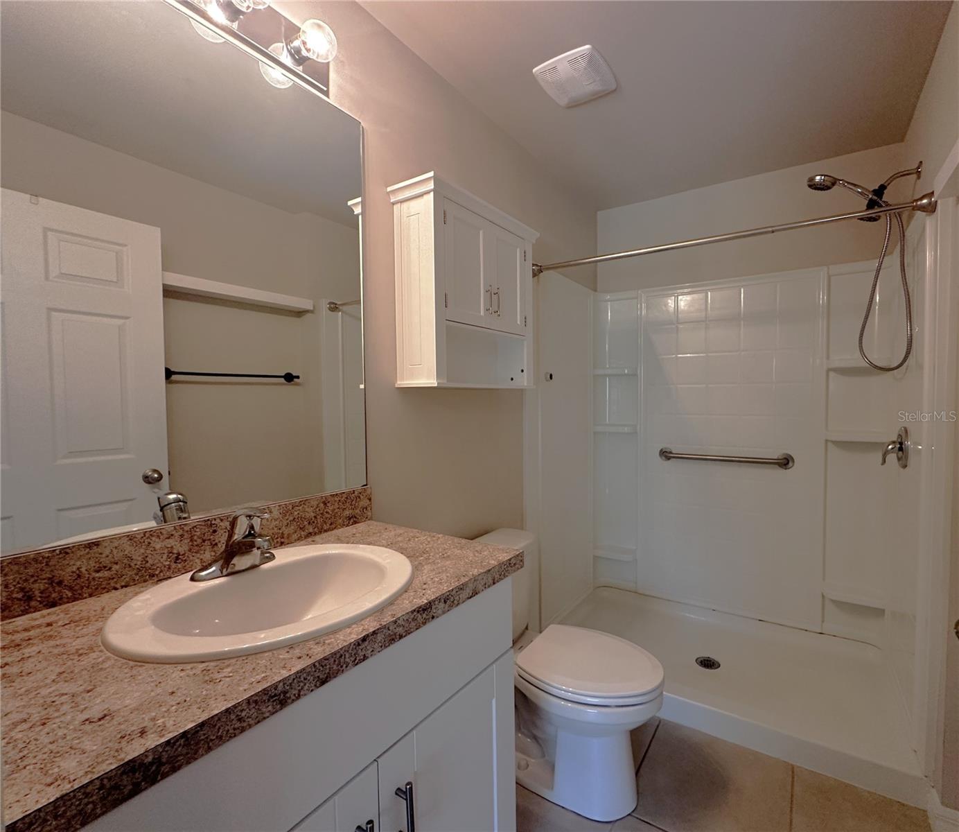 RIO VILLA LAKES - Residential Lease