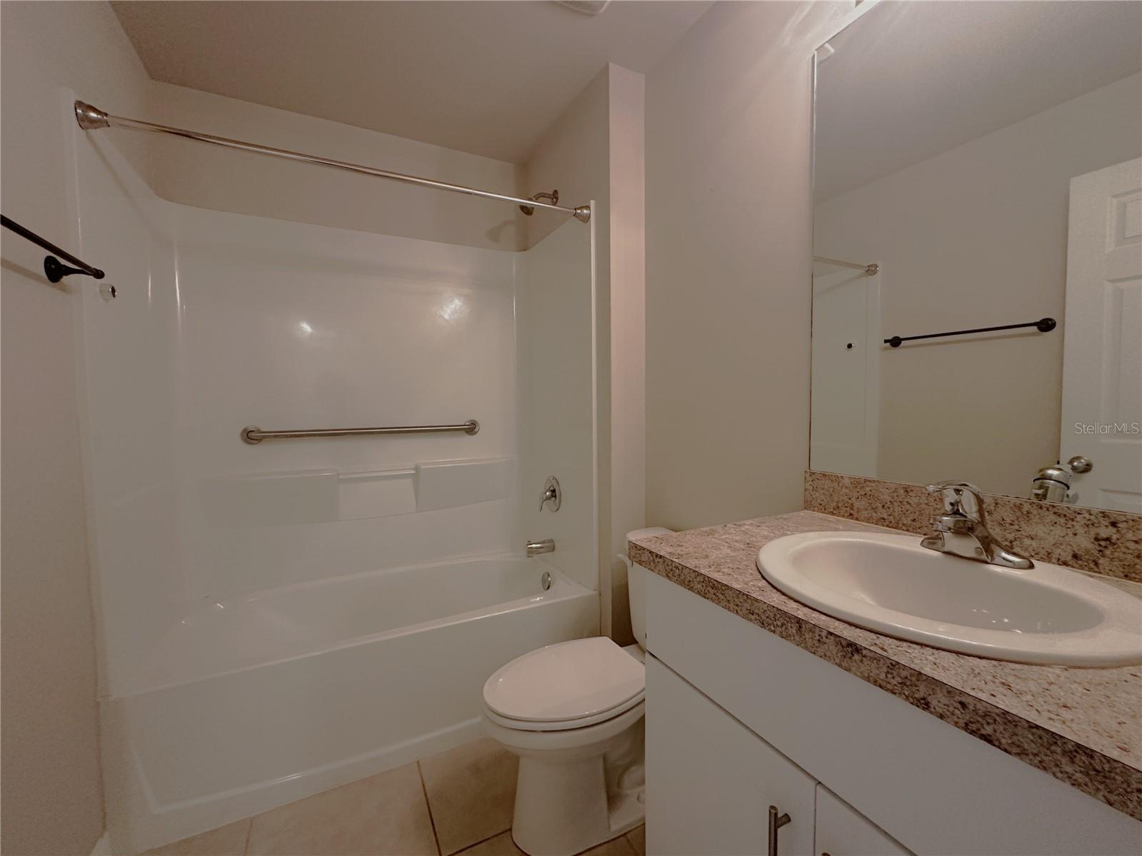 RIO VILLA LAKES - Residential Lease