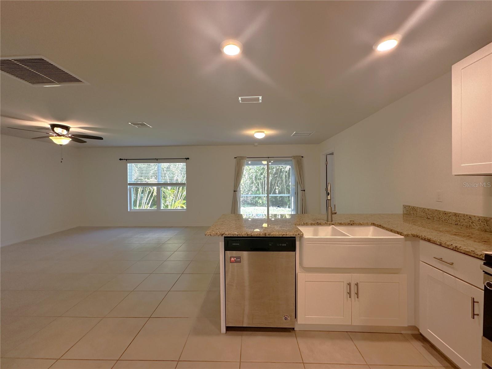 RIO VILLA LAKES - Residential Lease