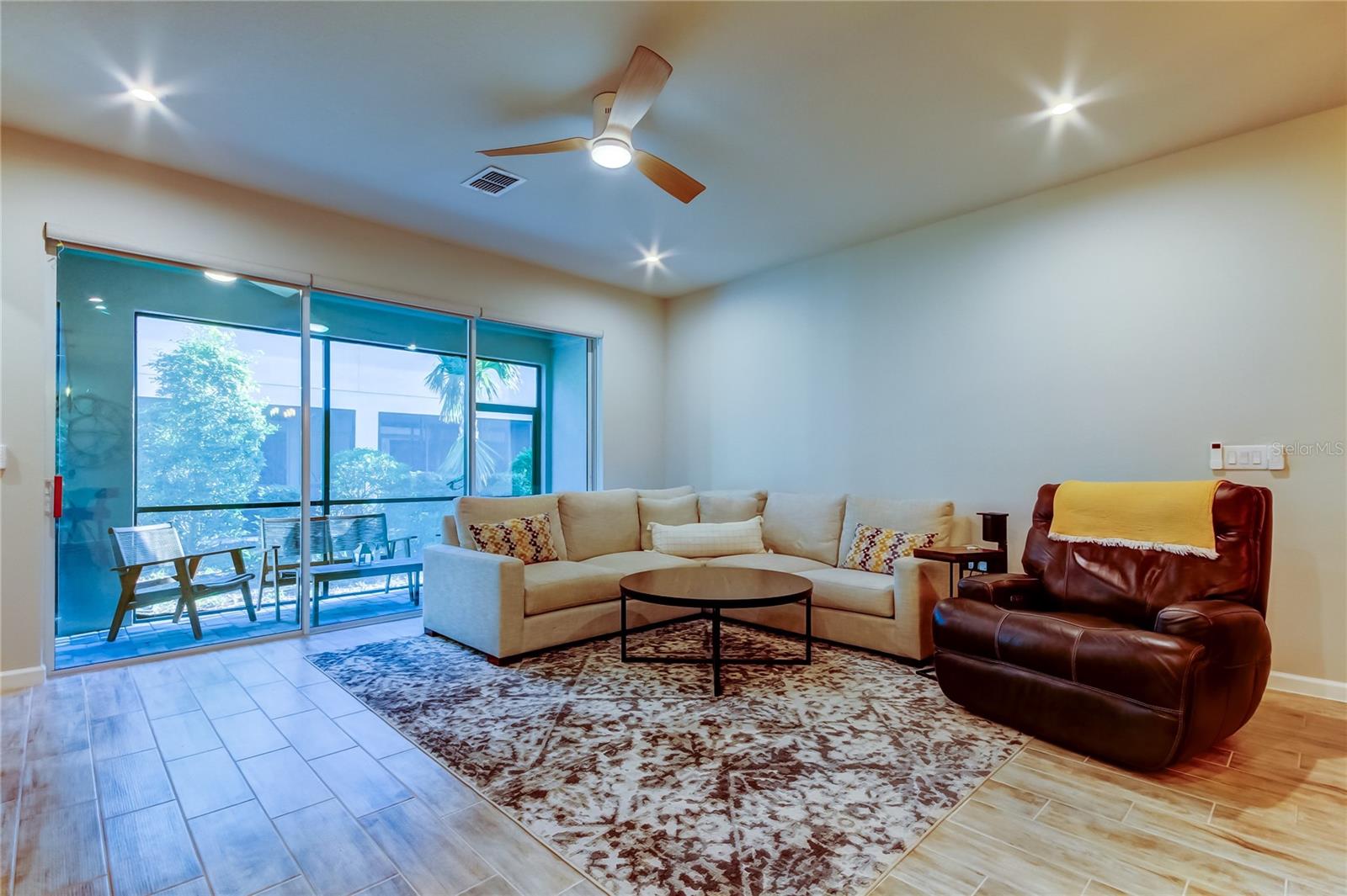 PARKVIEW/LONG LAKE RANCH PH 1B - Residential