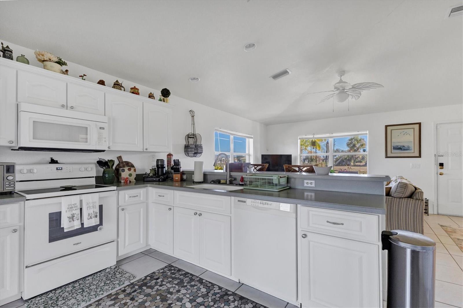 ROTONDA WEST PEBBLE BEACH - Residential Income