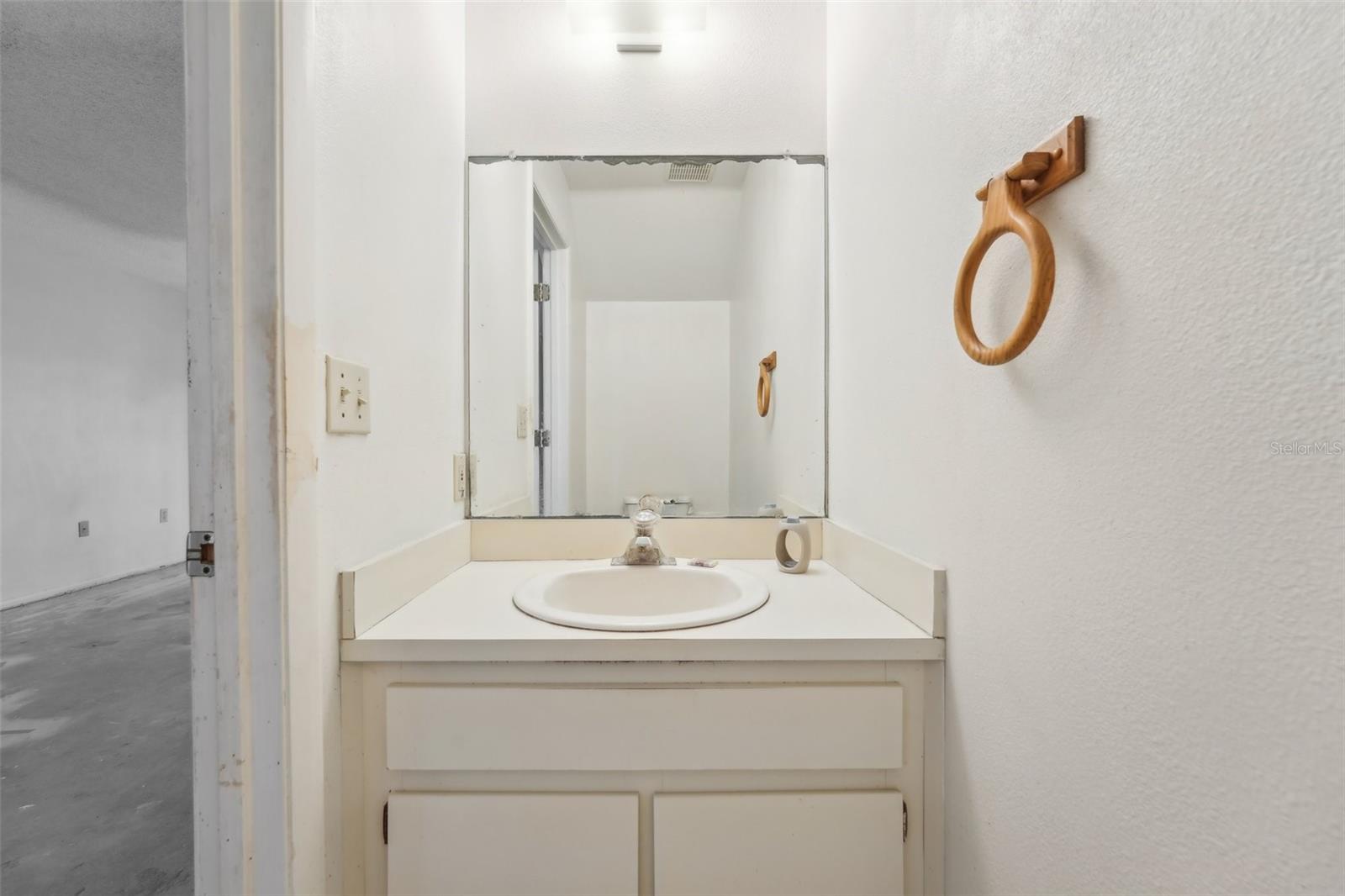 LAURELON VILLAGE OF MEADOWOOD - Residential