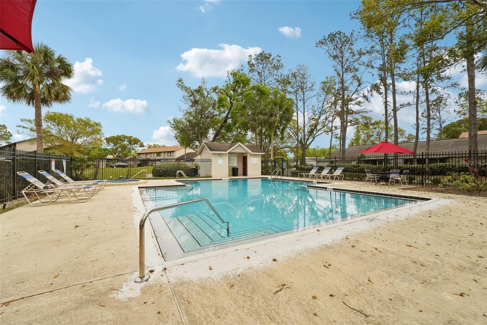 LAURELON VILLAGE OF MEADOWOOD - Residential