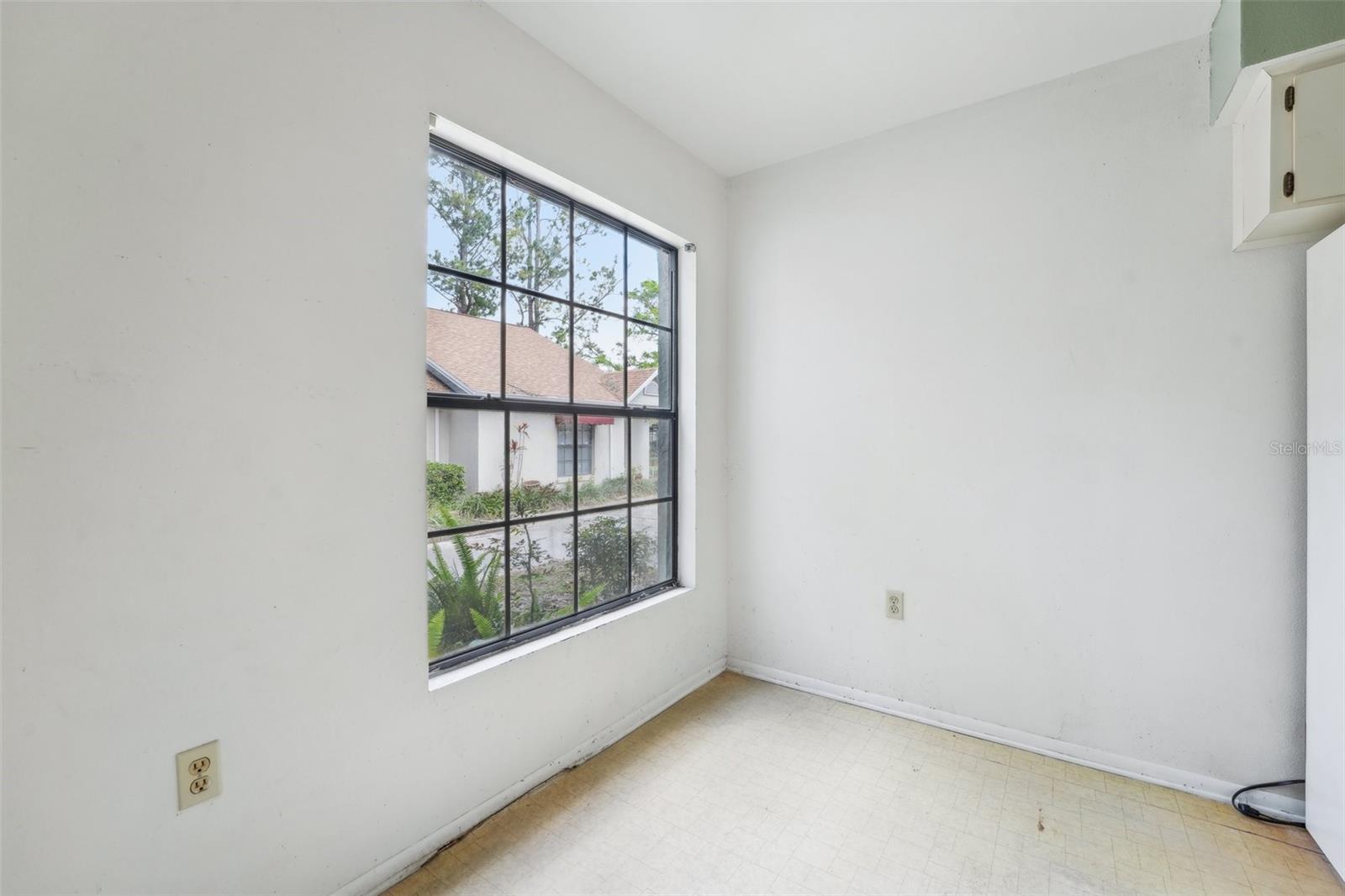 LAURELON VILLAGE OF MEADOWOOD - Residential