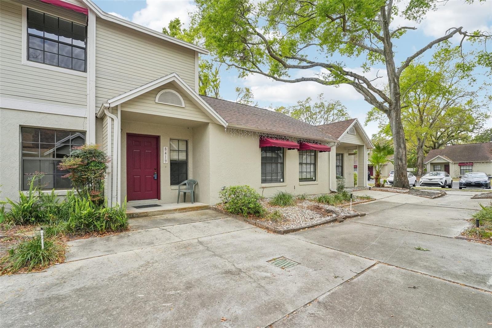 LAURELON VILLAGE OF MEADOWOOD - Residential