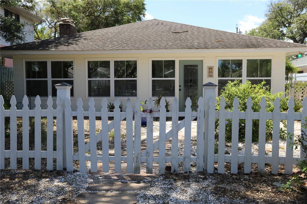 Photo of 825 E 23rd Avenue, New Smyrna Beach, FL 32169 (MLS # NS1088146)