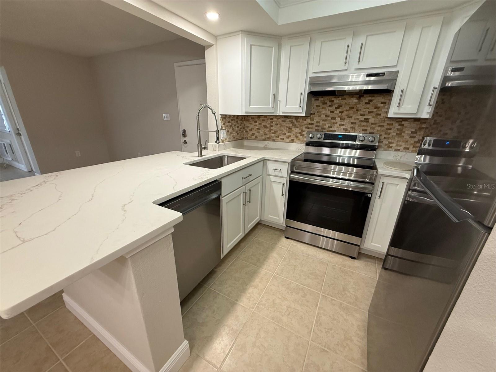 GULF HARBORS CONDO - Residential Lease