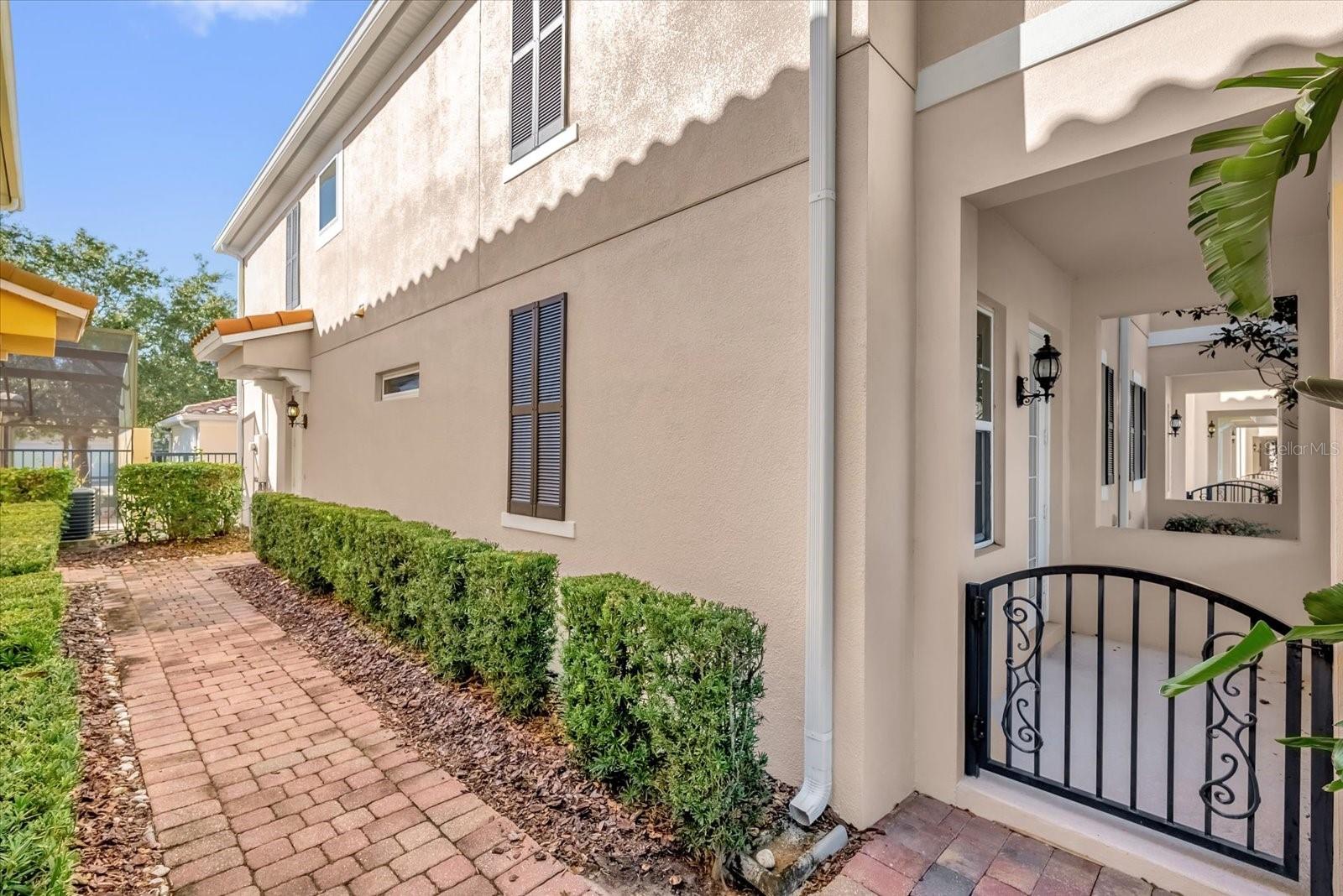 VILLAGEWALK/LK NONA UN #4A - Residential