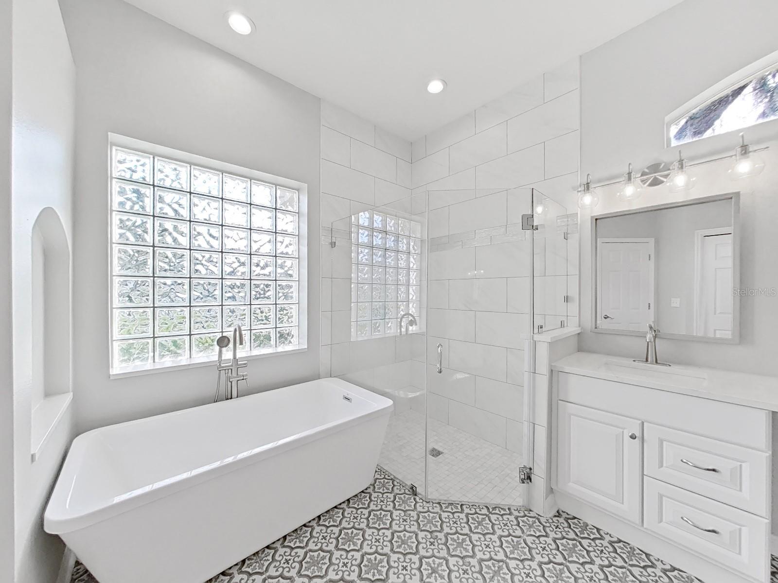 WALDEN LAKE UNIT 33 2 PH A - Residential Lease
