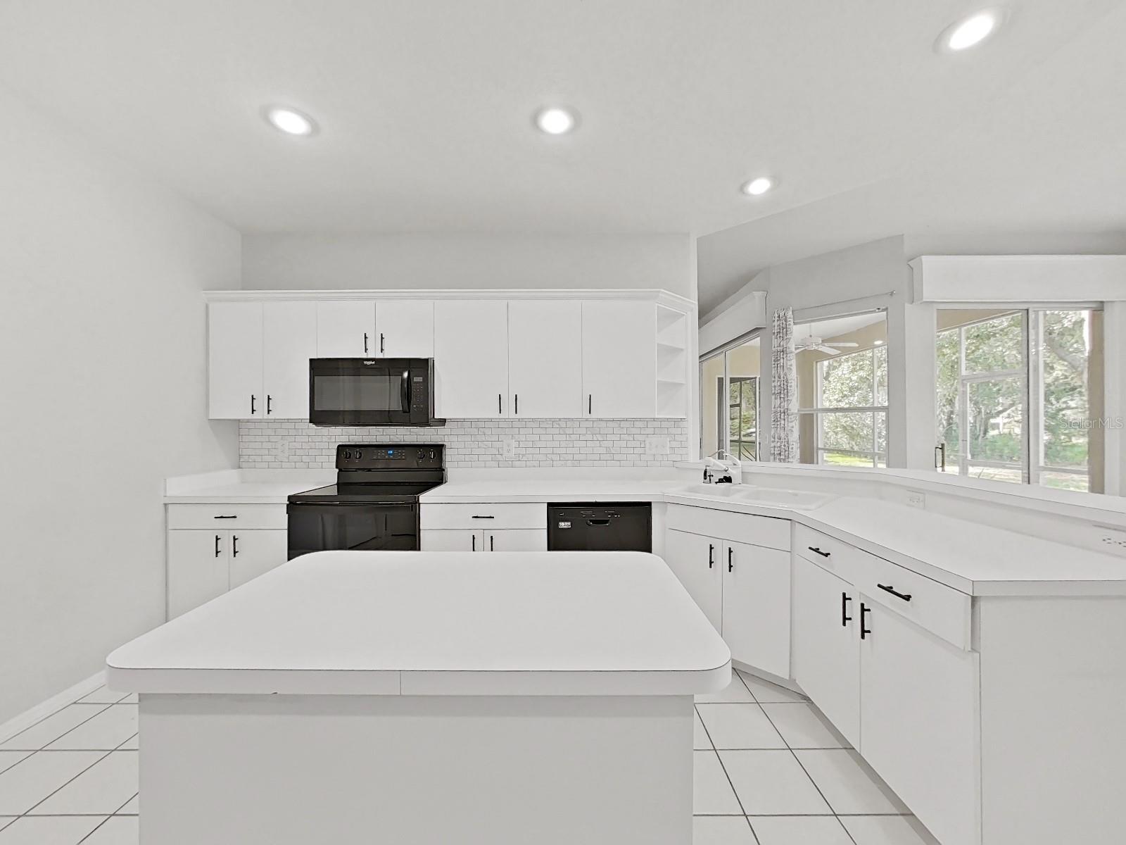 WALDEN LAKE UNIT 33 2 PH A - Residential Lease