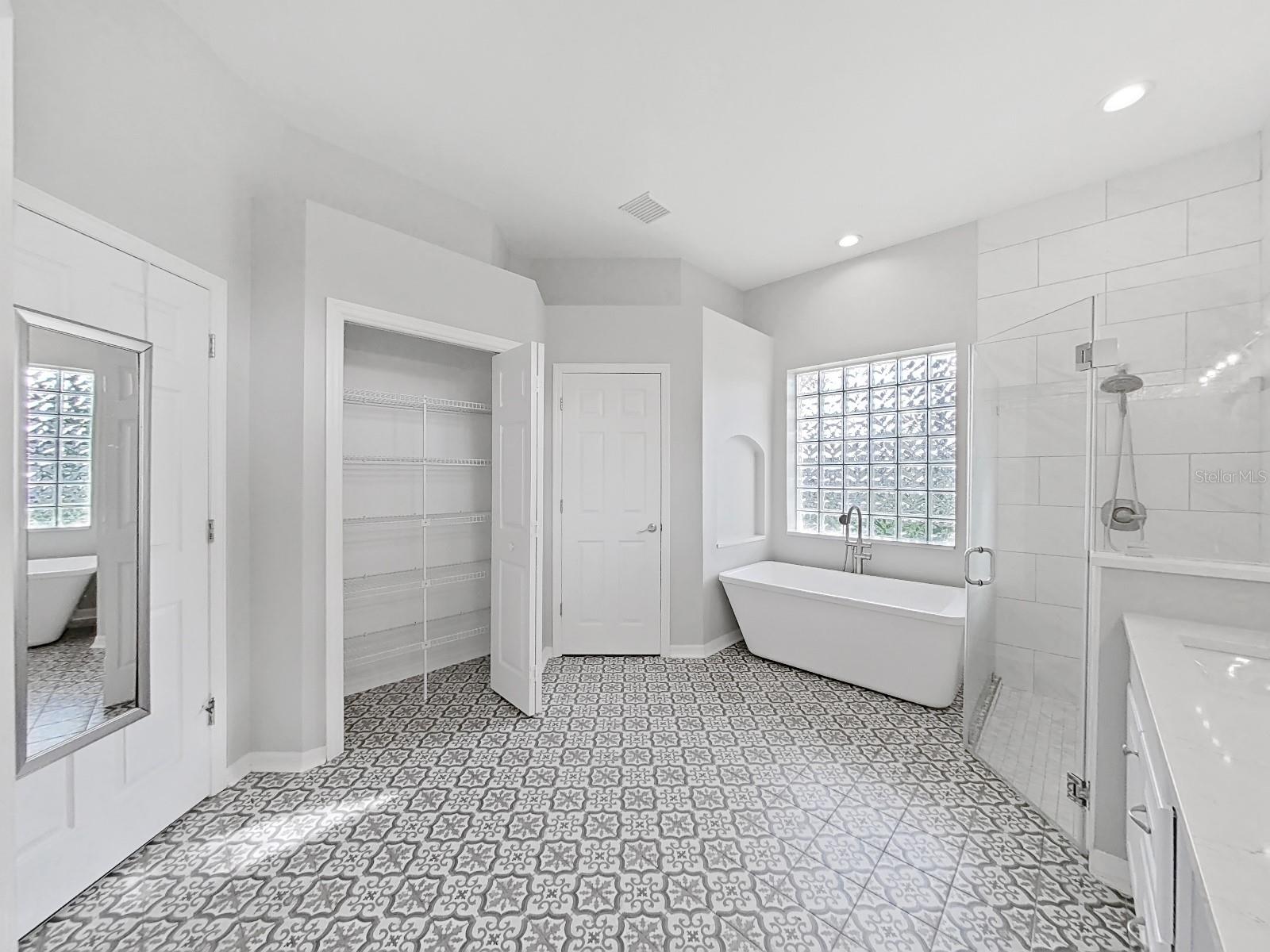 WALDEN LAKE UNIT 33 2 PH A - Residential Lease