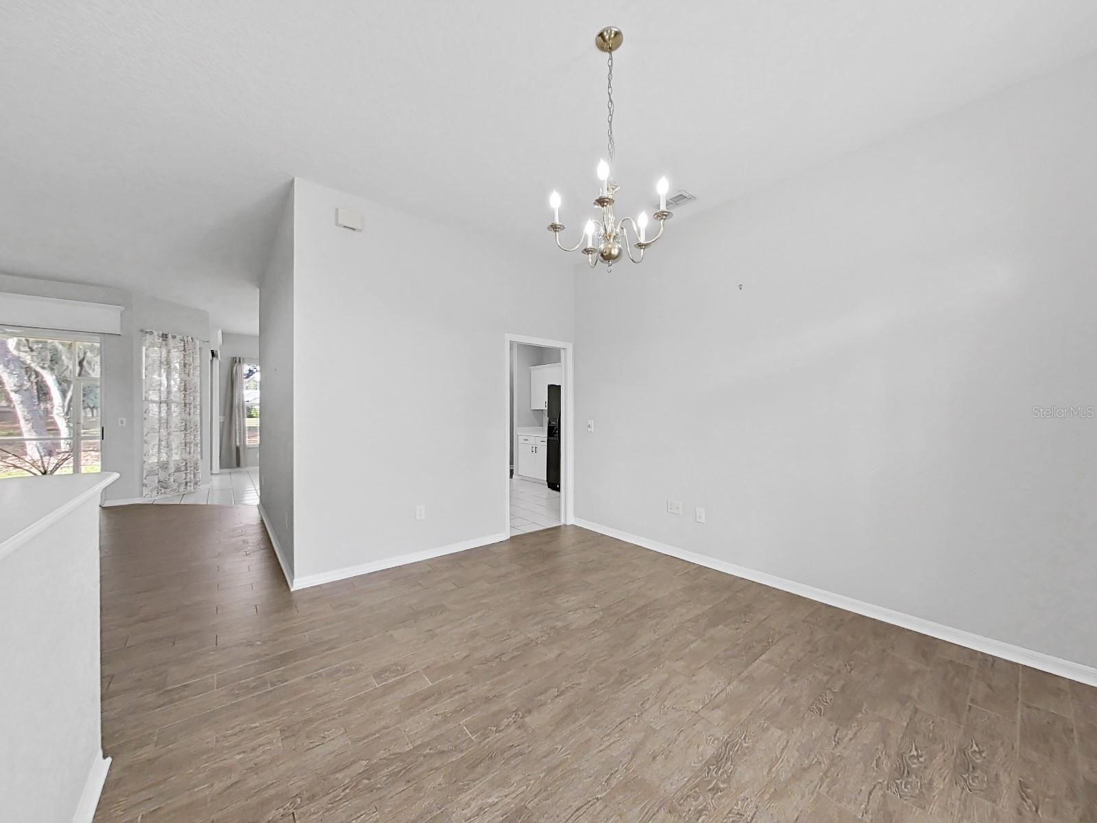 WALDEN LAKE UNIT 33 2 PH A - Residential Lease