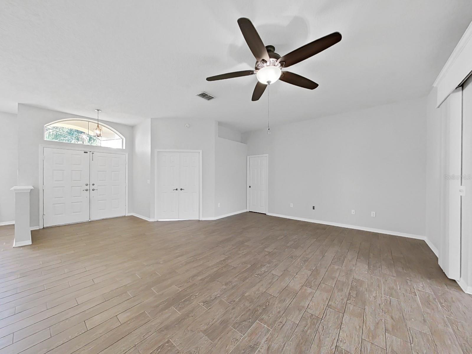 WALDEN LAKE UNIT 33 2 PH A - Residential Lease