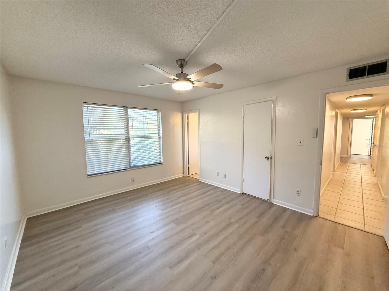 FOUR SEASONS CONDO - Residential Lease