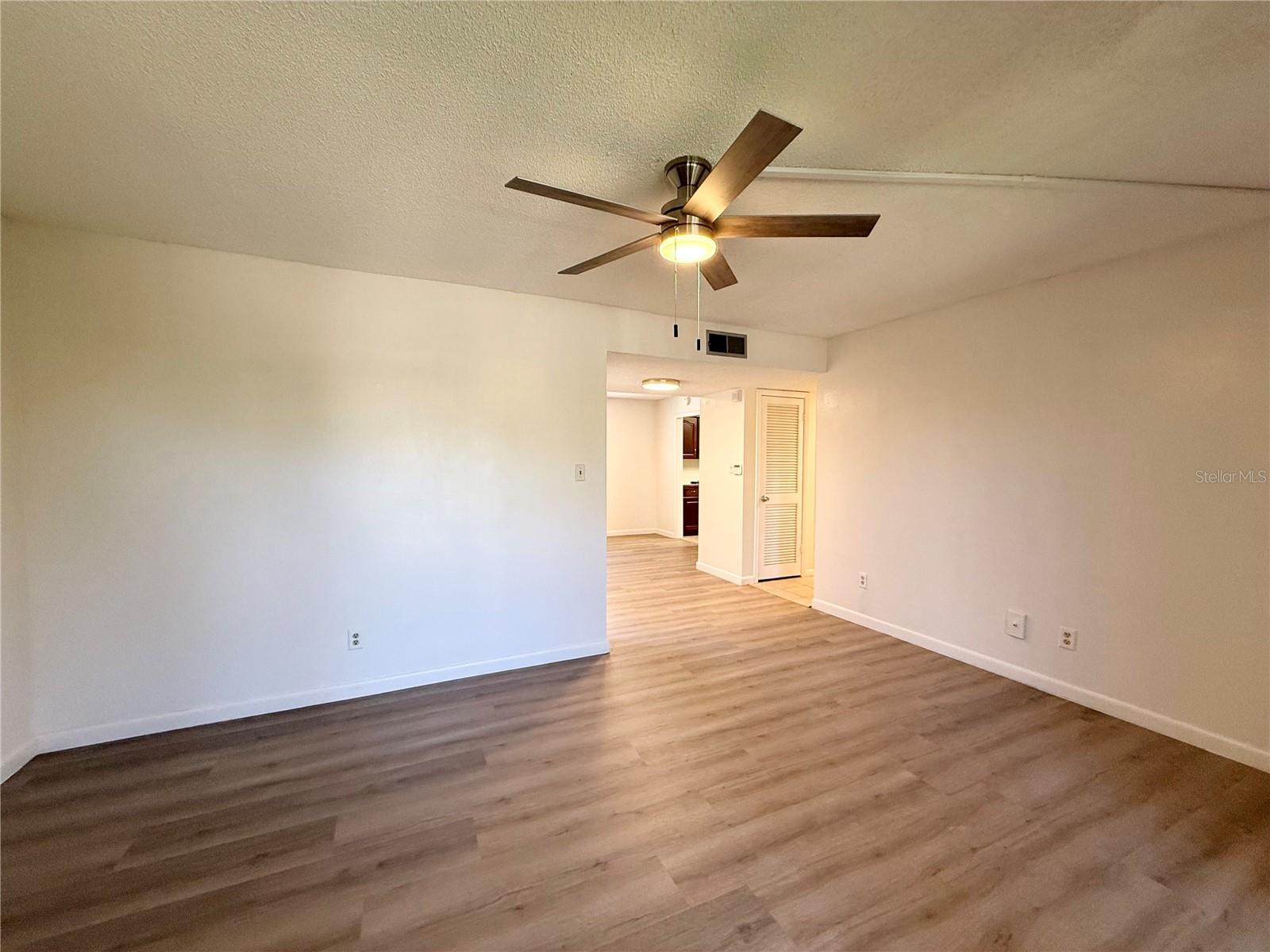 FOUR SEASONS CONDO - Residential Lease