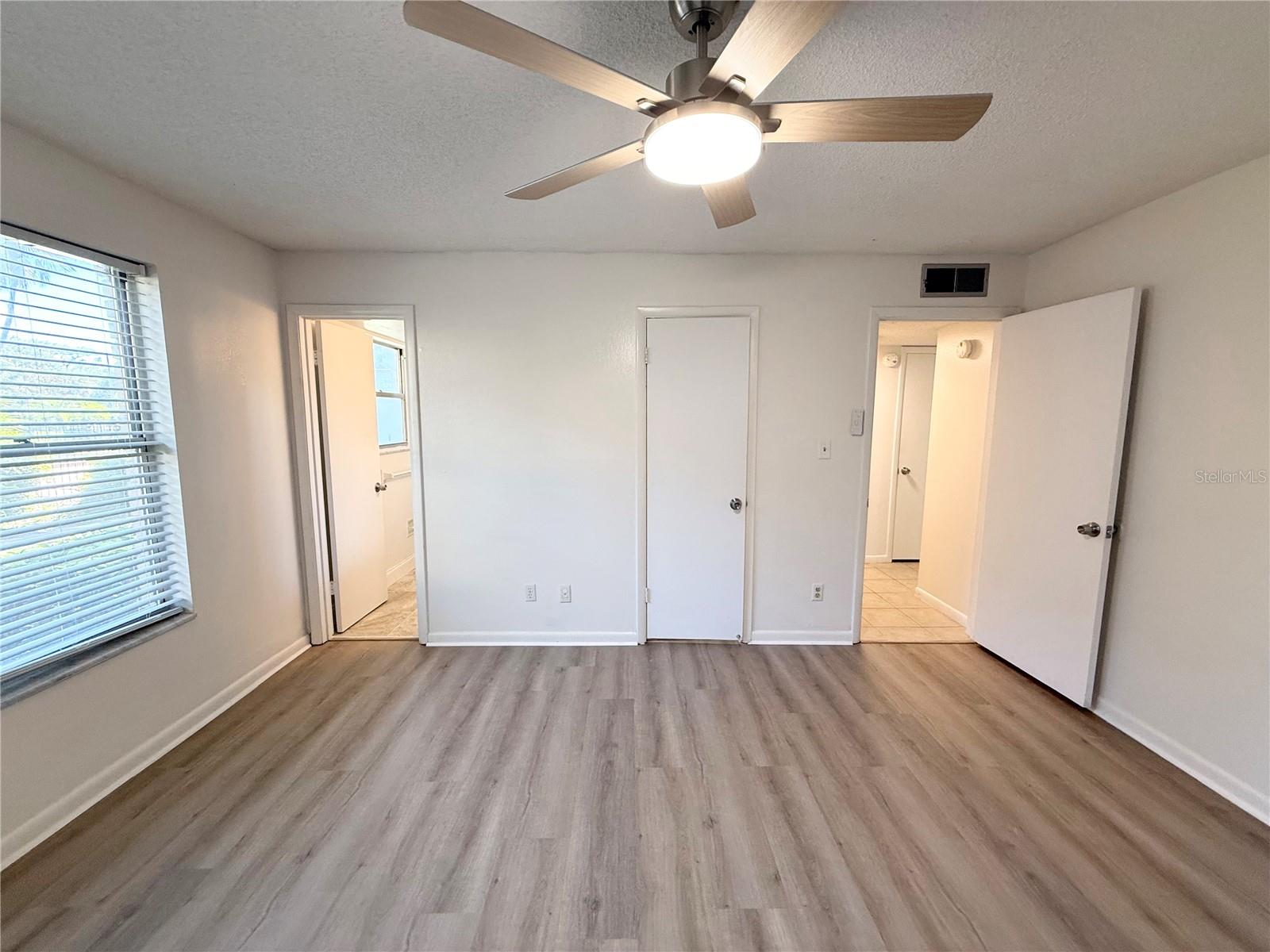 FOUR SEASONS CONDO - Residential Lease