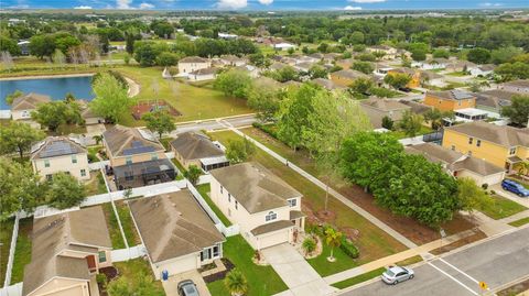 A home in PALMETTO