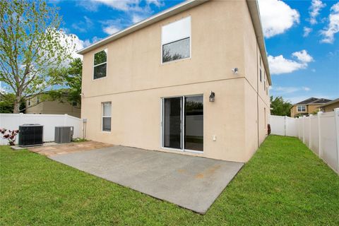 A home in PALMETTO