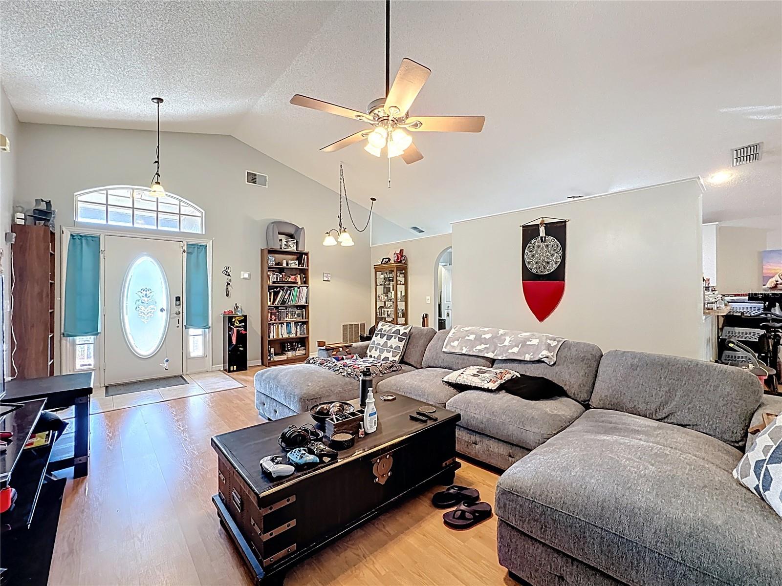 431 BRIGHTVIEW DRIVE