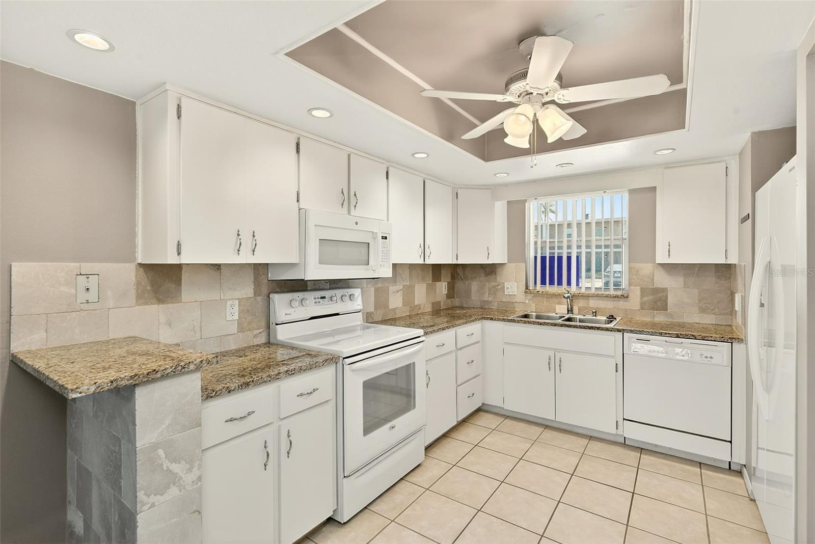 OAKHURST GARDEN APTS CONDO - Residential
