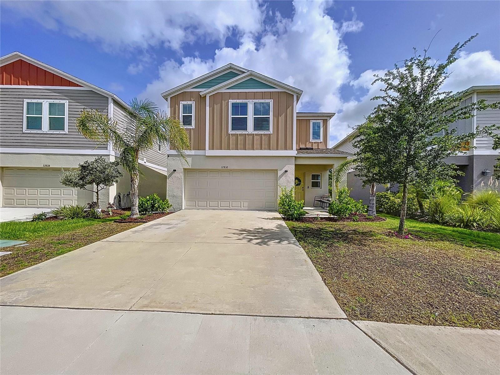 12832 OAK HILL WAY