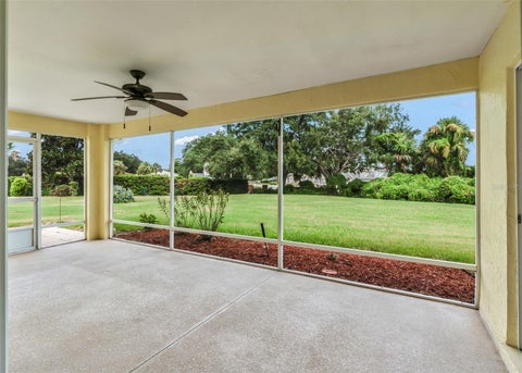 Tiny photo for 5123 Grove Manor, Lady Lake, FL 32159 (MLS # G5117040)