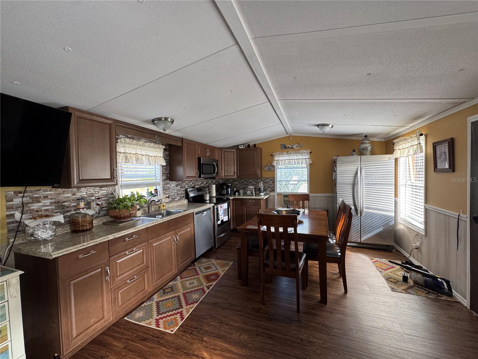 MOON LAKE ESTATES - Residential