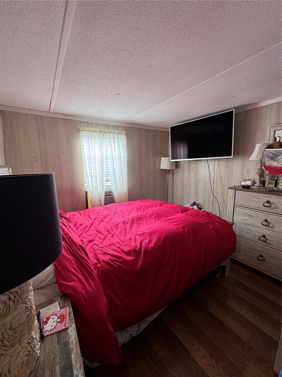 MOON LAKE ESTATES - Residential