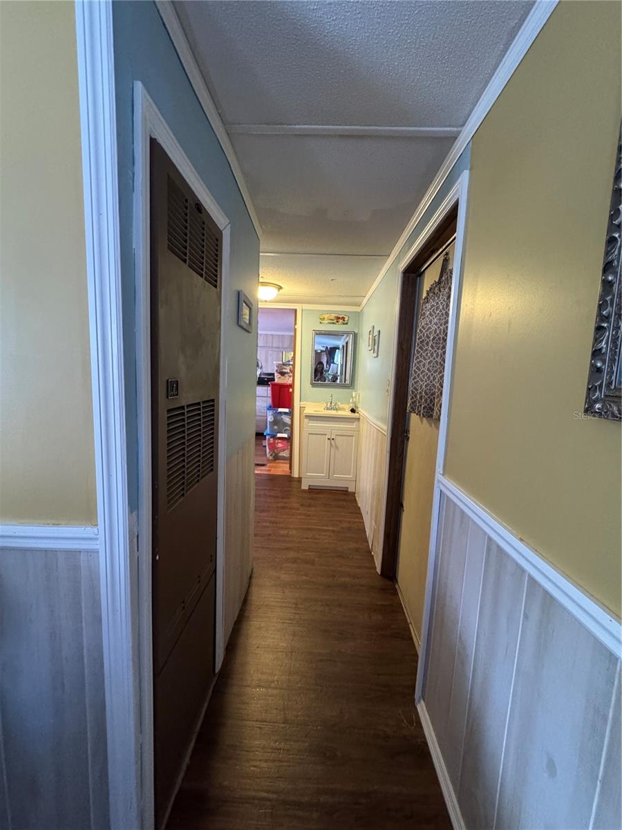 MOON LAKE ESTATES - Residential