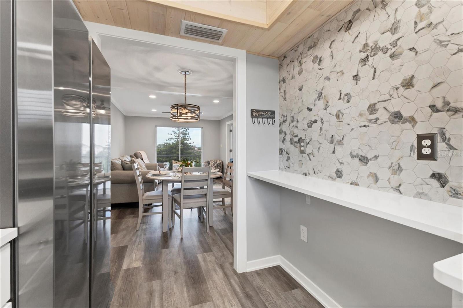 BAYSHORE ON THE LAKE APTS II SEC 2 - Residential