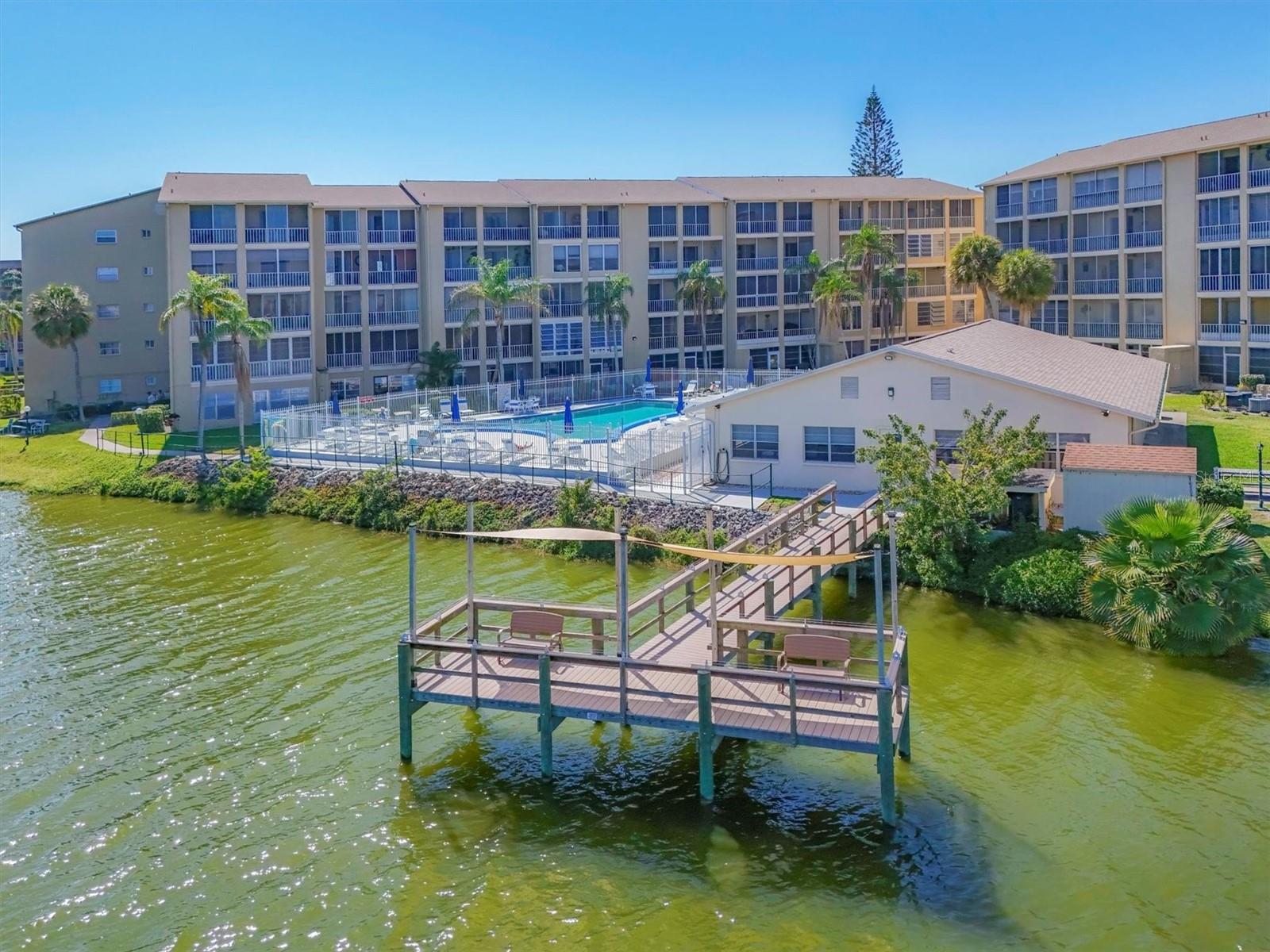 BAYSHORE ON THE LAKE APTS II SEC 2 - Residential