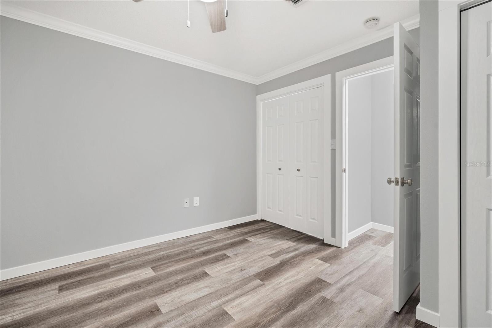 BAYSHORE ON THE LAKE APTS II SEC 2 - Residential