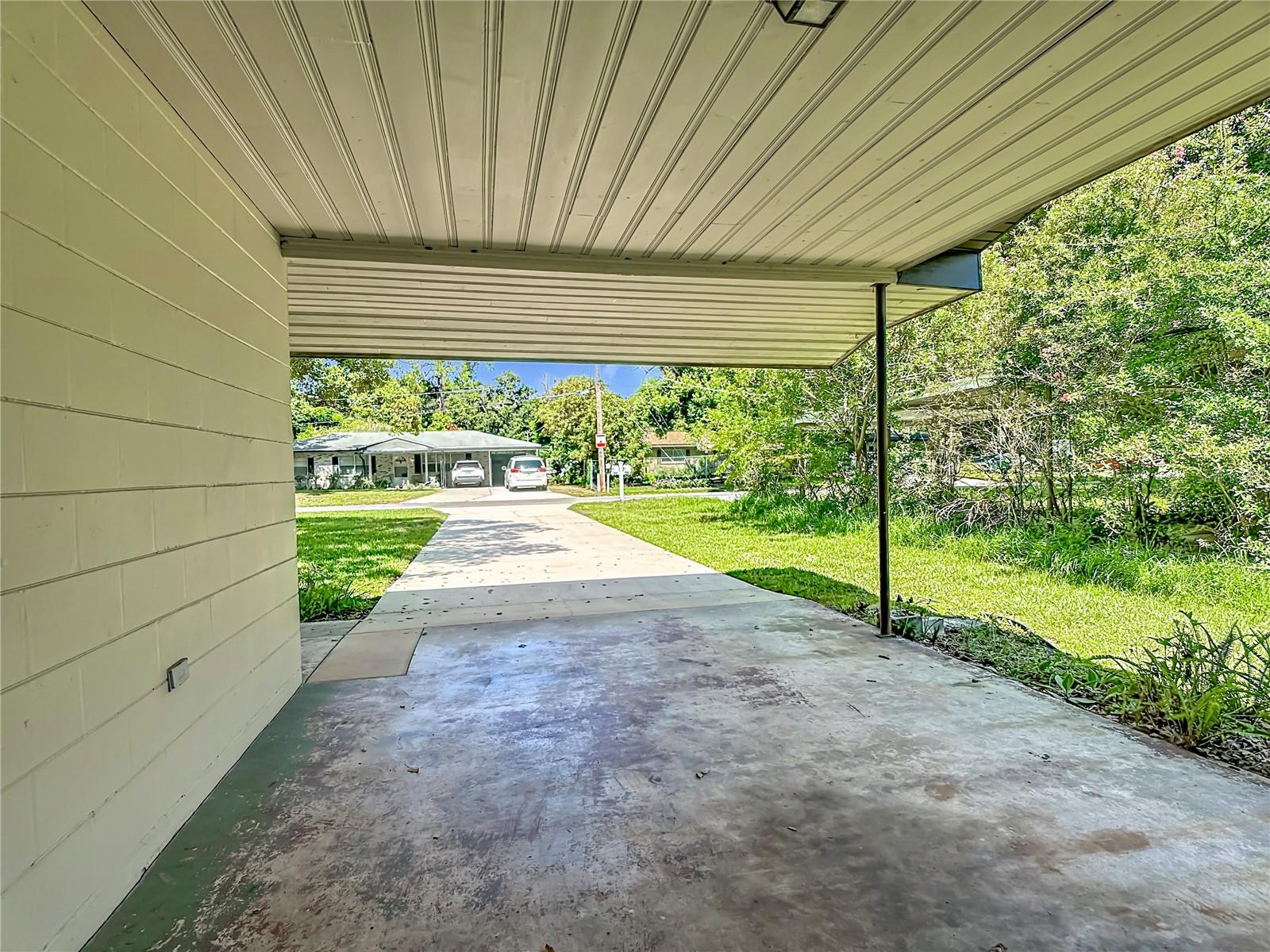 220 PINEHURST DR