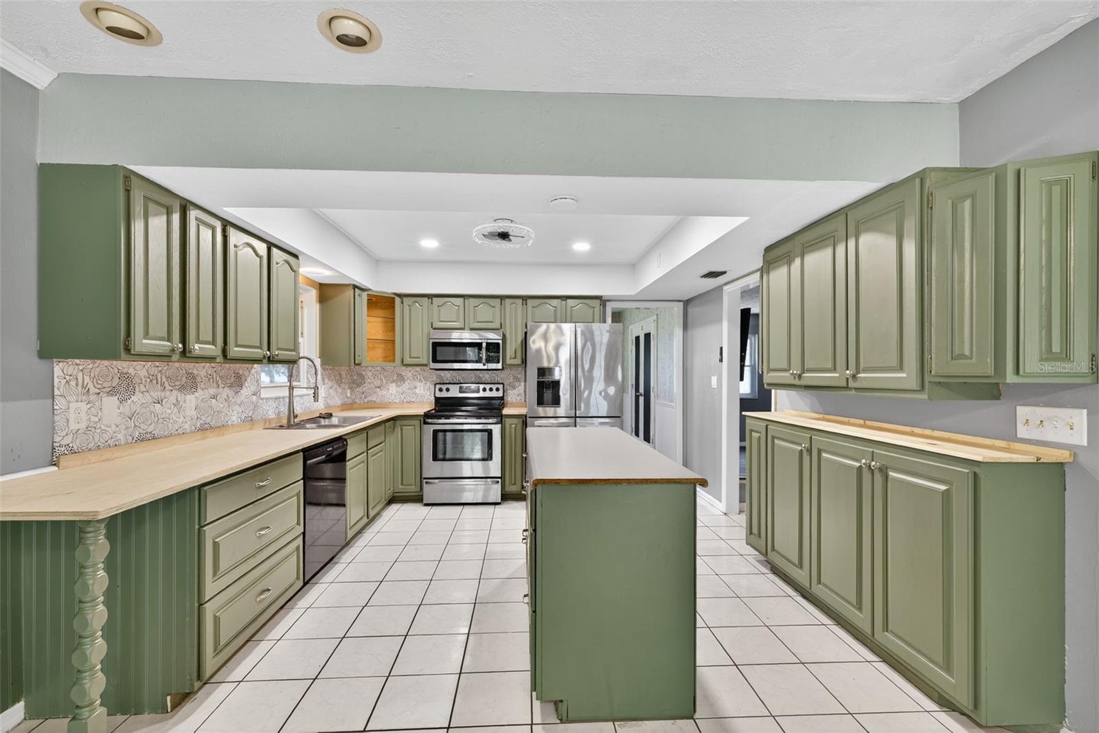 2806 SPRINGDELL CIRCLE