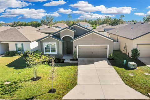 A home in LAKELAND